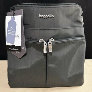 Baggallini Charcoal Gray Messenger Style Bag. BNWT.